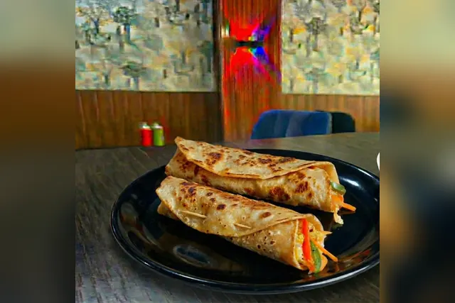 Grilled veg rolls stuffed with carrot and capsicum
